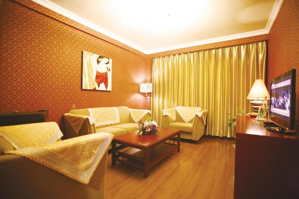 Overseas Chinese International Hotel Qingdao Exterior foto